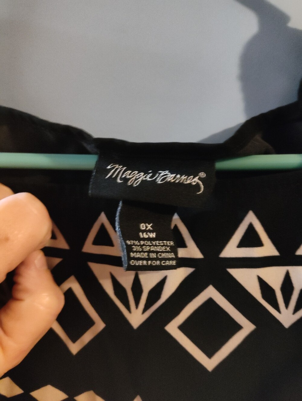 Maggie Barnes Black and Cream Geometric Shift Dress